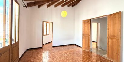 Real Estates picture 10 Ref. 83080