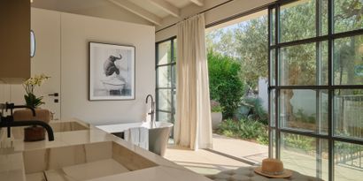 Real Estates picture 11 Ref. 74307