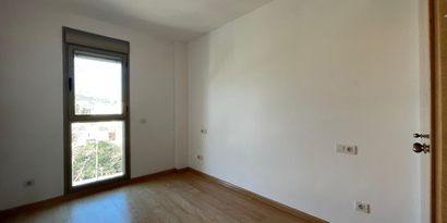 Real Estates picture 2 Ref. R29278