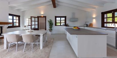 Inmobiliaria picture 12 Ref. Nº. 81582