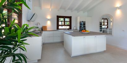 Inmobiliaria picture 10 Ref. Nº. 81582