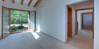 Real Estates picture 10 Ref. 75390