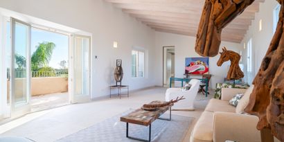 Real Estates picture 12 Ref. 77620