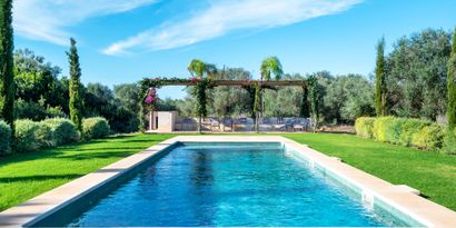 Real Estates picture 3 Ref. 77620