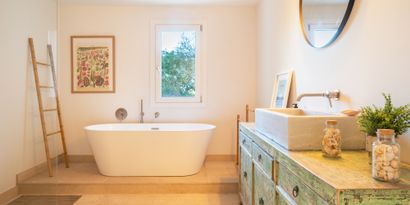 Real Estates picture 18 Ref. 77620