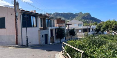 Real Estates picture 8 Ref. 83310