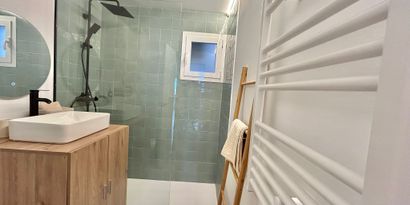 Real Estates picture 16 Ref. R29308