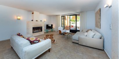 Real Estates picture 8 Ref. 76470