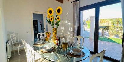 Real Estates picture 12 Ref. 83049