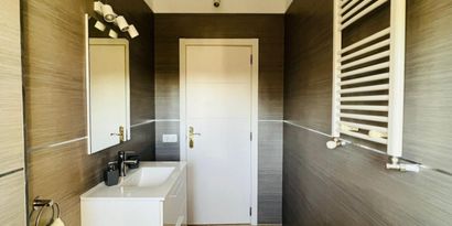 Real Estates picture 21 Ref. 83049