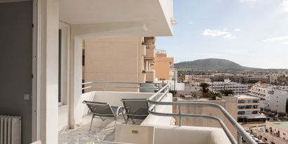 Real Estates picture 2 Ref. R29320