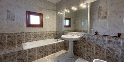 Real Estates picture 7 Ref. R29286