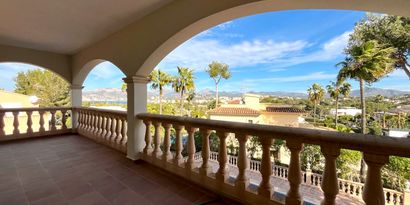 Real Estates picture 19 Ref. R29286