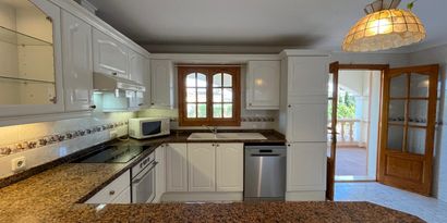 Real Estates picture 4 Ref. R29286