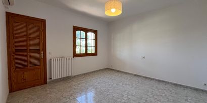 Real Estates picture 15 Ref. R29286