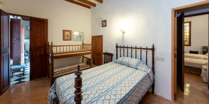 Real Estates picture 4 Ref. 83351