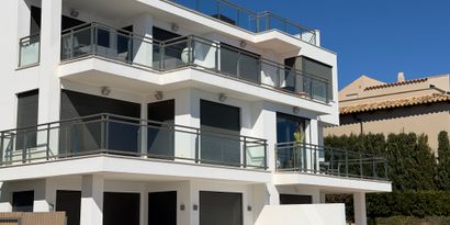 Real Estates picture 16 Ref. 82810