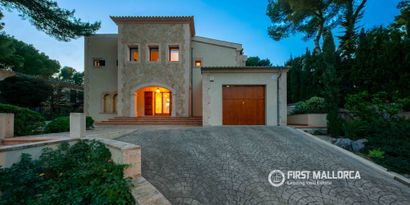 Inmobiliaria picture 3 Ref. Nº. 82200