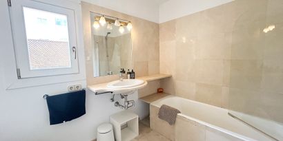 Real Estates picture 19 Ref. 83537