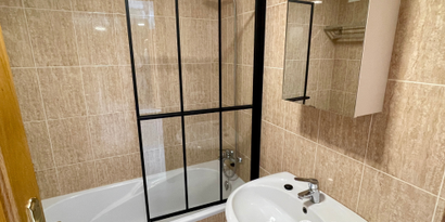 Real Estates picture 8 Ref. R23503