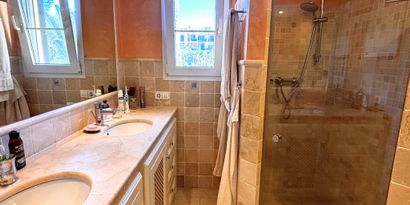 Real Estates picture 8 Ref. 83613