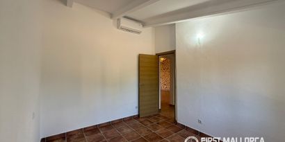 Real Estates picture 21 Ref. R29625