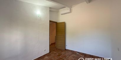 Real Estates picture 18 Ref. R29625