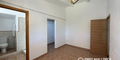 Real Estates picture 15 Ref. R29625