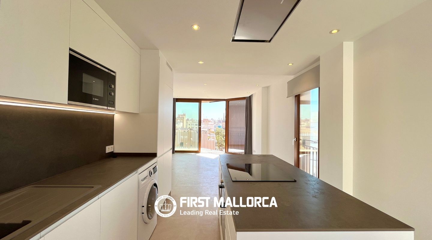 Bright and Elegantly Furnished Penthouse in the Heart of Santa Catalina – photo 43