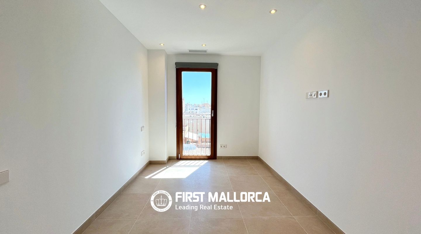 Bright and Elegantly Furnished Penthouse in the Heart of Santa Catalina – photo 47