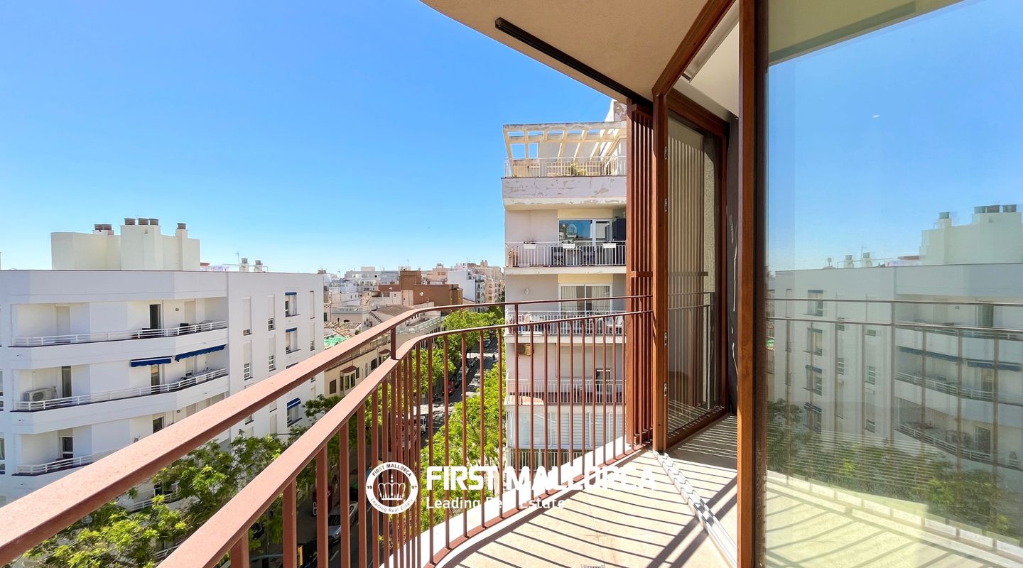 Bright and Elegantly Furnished Penthouse in the Heart of Santa Catalina – photo 39