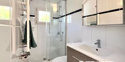 Real Estates picture 13 Ref. R29785