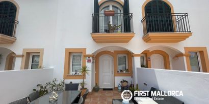 Real Estates picture 1 Ref. R30024