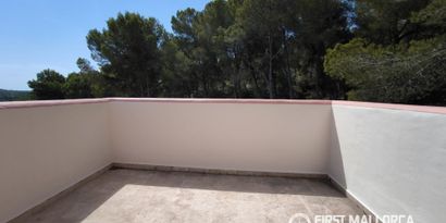 Real Estates picture 25 Ref. R11440
