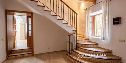 Inmobiliaria picture 2 Ref. Nº. R30114