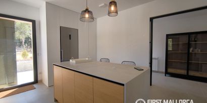 Inmobiliaria picture 11 Ref. Nº. R30059