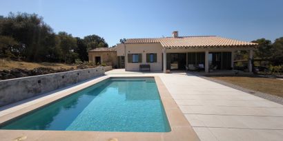 Inmobiliaria picture 0 Ref. Nº. R30059