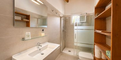 Inmobiliaria picture 16 Ref. Nº. 83568