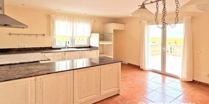Inmobiliaria picture 3 Ref. Nº. 83041