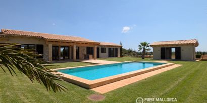 Inmobiliaria picture 0 Ref. Nº. 84202