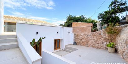 Inmobiliaria picture 0 Ref. Nº. 84267
