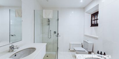 Real Estates picture 31 Ref. R30164