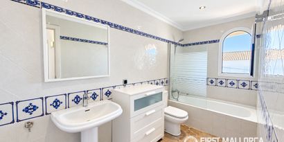 Real Estates picture 16 Ref. R30415