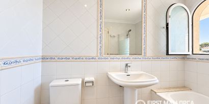 Real Estates picture 15 Ref. R30415