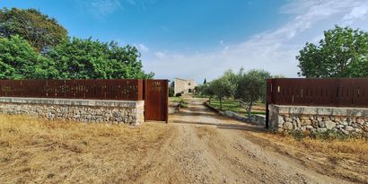 Real Estates picture 18 Ref. R30279