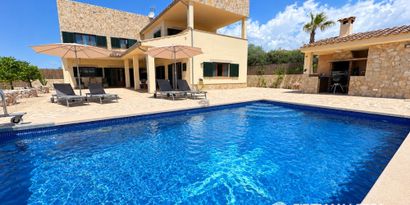 Inmobiliaria picture 0 Ref. Nº. 84290