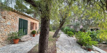 Real Estates picture 15 Ref. R30422