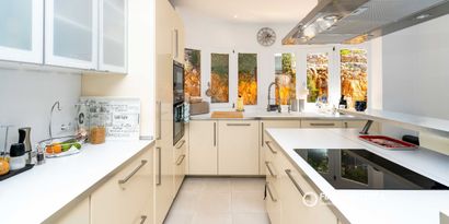 Inmobiliaria picture 10 Ref. Nº. 84387