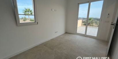 Real Estates picture 21 Ref. R30459