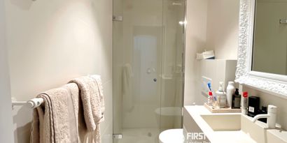 Real Estates picture 8 Ref. R20334